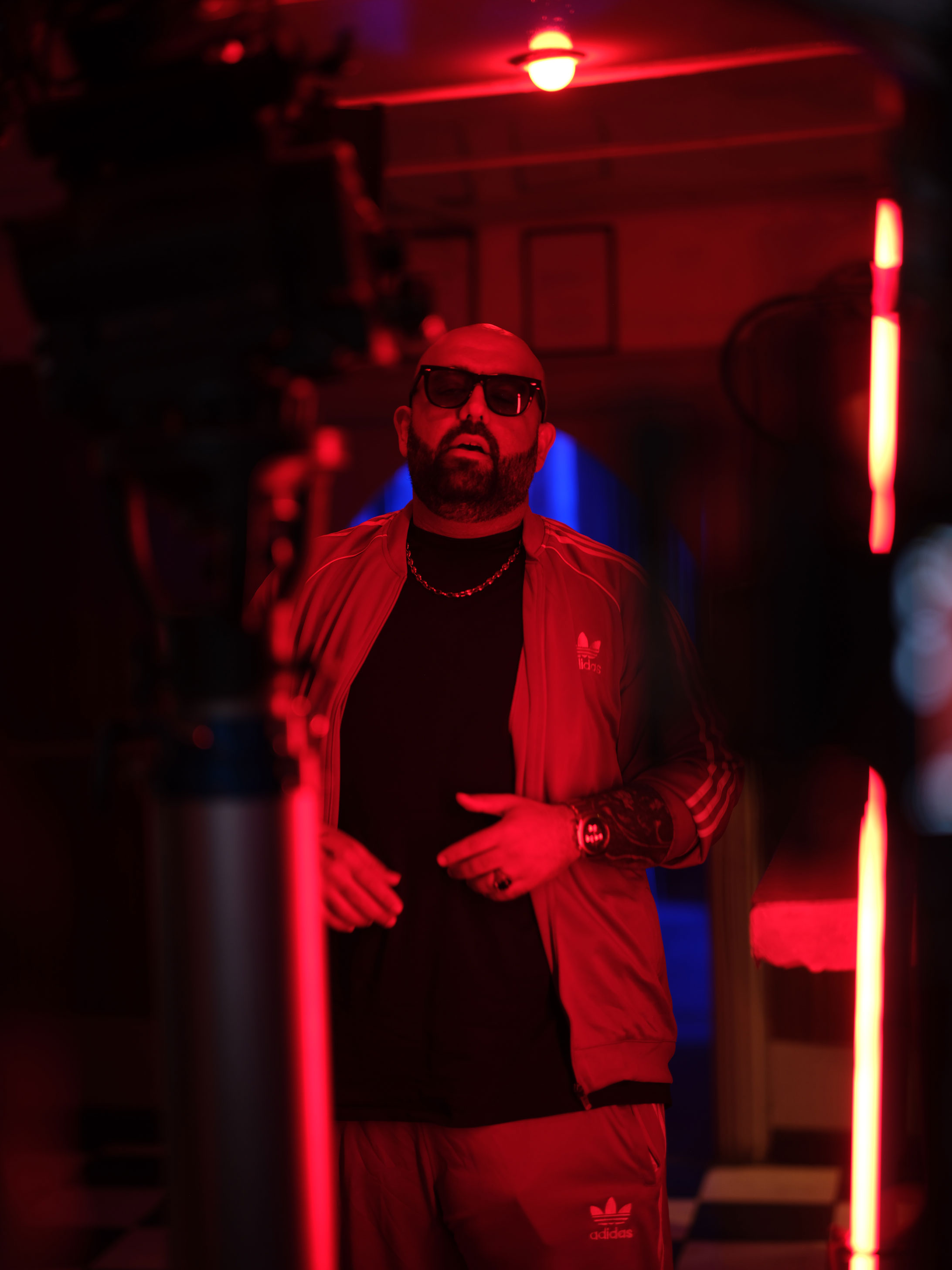 Don Bigg Ft. Reda Taliani L'étranger directed by Farid Malki